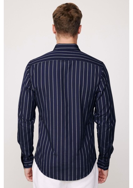 Slim Fit Pamuklu Kolay Ütü Çizgili Lacivert Erkek Gömlek indirimleri