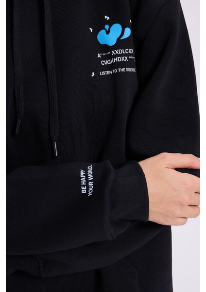 Kadın Oversize Geniş Kesim Pamuklu Yumuşak Dokulu İçi Polarlı Baskılı Siyah Kapüşonlu Sweatshirt modelleri