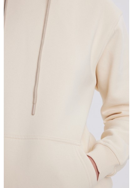 Kadın Relax Fit Rahat Kesim Pamuklu Kapüşonlu Kanguru Cepli Taş Sweatshirt modelleri