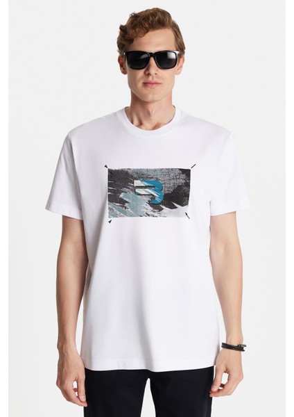 Relax Fit Rahat Kesim Pamuklu Ön Baskı ve Nakış Detaylı Bisiklet Yaka Ekru Erkek Tişört fırsatları