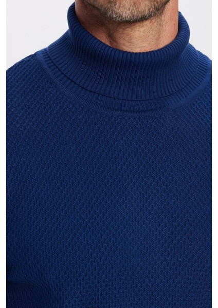 Erkek Slim Fit Dar Kesim Tam Balıkçı Yaka Desenli Triko Kazak fırsatları