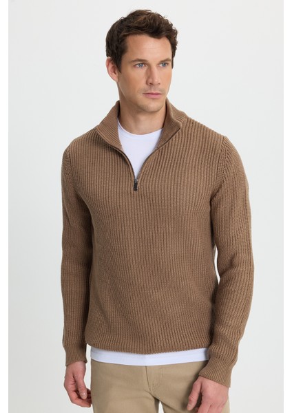 Erkek Slim Fit Dar Kesim Fermuarlı Koyu Vizon Dik Yaka Triko Kazak indirimleri