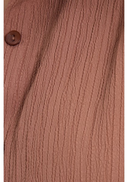 Kadın Oversize Geniş Kesim Bürümcük Pens Detaylı Uzun Kollu Dokulu Kahverengi Gömlek