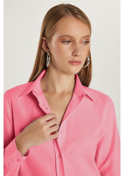 Kadın Slim Fit Dar Kesim Uzun Kollu Pamuklu Vücuda Oturan Dokulu Pembe Basic Gömlek
