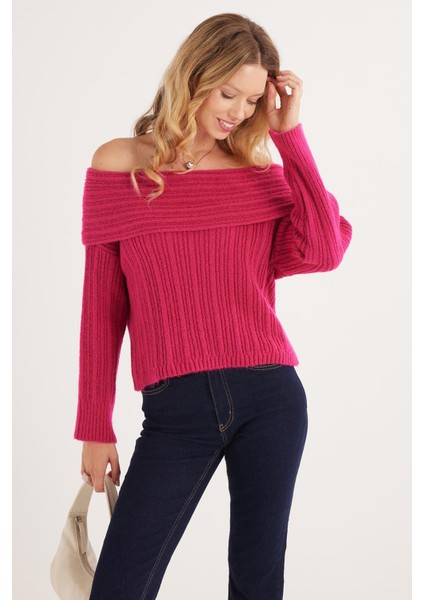 Kadın Regular Fit Klasik Kesim Uzun Kollu Omzu Açık Fuşya Kazak fiyatları