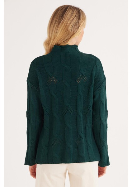 Kadın Regular Fit Klasik Kesim Yarım Balıkçı Yaka Örgü Desenli Yeşil Kazak