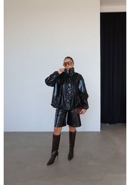 Yılan Desenli Deri Şort fiyatları