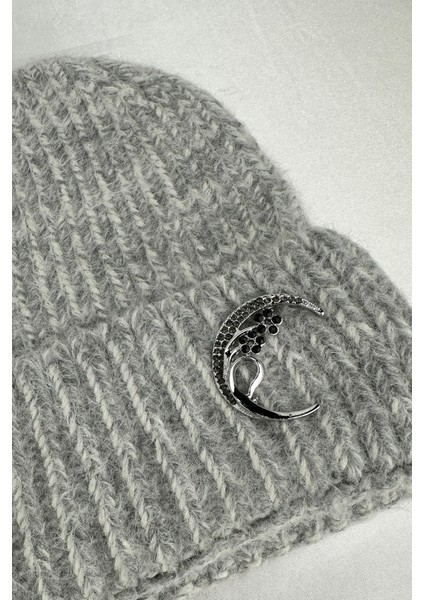 Broş Detay Çizgi Desen Katlamalı Şapka Bere modelleri