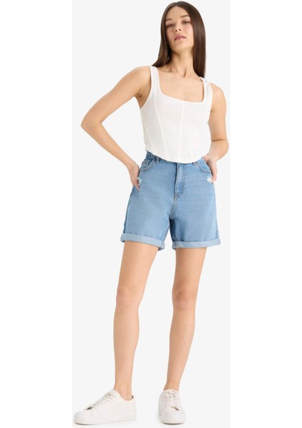 Boyfriend Yüksek Bel Cepli Katlamalı Paça Yırtık Detaylı Jean Şort