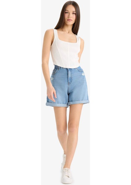 Boyfriend Yüksek Bel Cepli Katlamalı Paça Yırtık Detaylı Jean Şort