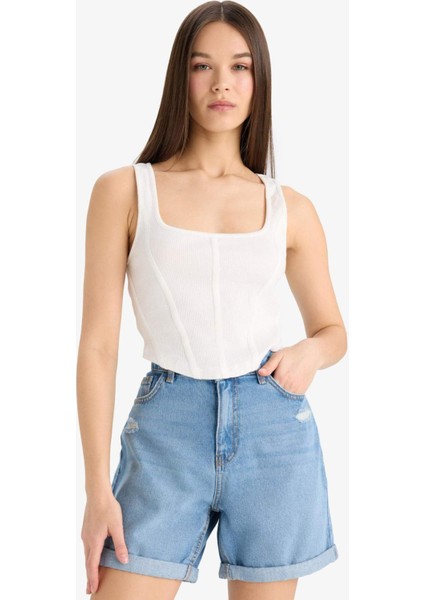 Boyfriend Yüksek Bel Cepli Katlamalı Paça Yırtık Detaylı Jean Şort