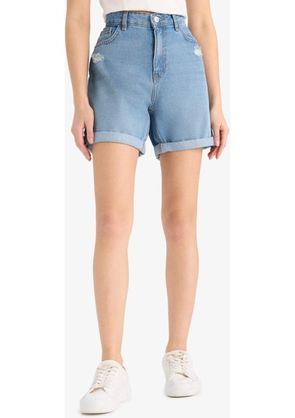 Boyfriend Yüksek Bel Cepli Katlamalı Paça Yırtık Detaylı Jean Şort