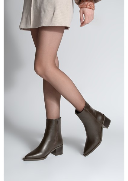 Kadın Sivri Burun Dikiş Detaylı Kalın Topuklu Bot Vorsis