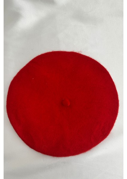 Broş Detay Fransız Ressam Keçe Bere modelleri