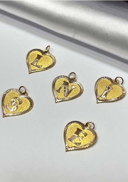 14 Ayar Altın Nostajık Kalp Şeklinde E Harf Plaka Kolye Ucu ( Tüm Harfler Mevcuttur) fiyatları