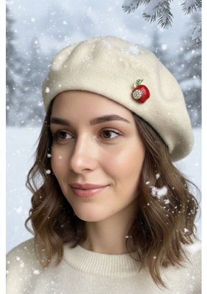 Broş Detay Fransız Ressam Keçe Bere