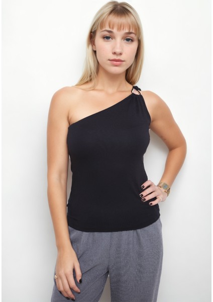 Tek Omuz Tokalı Bluz