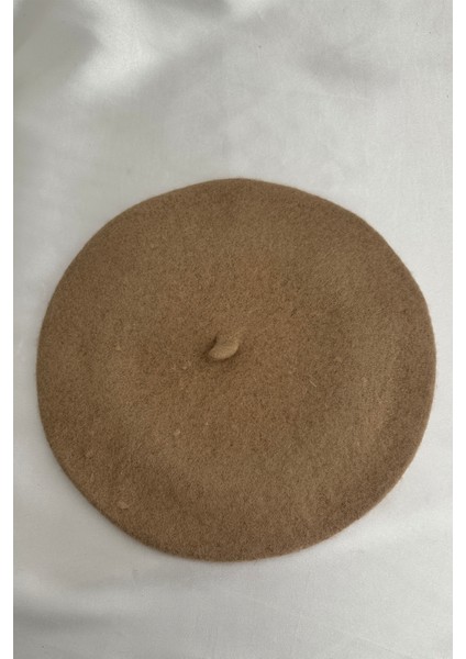 Broş Detay Fransız Ressam Keçe Bere modelleri