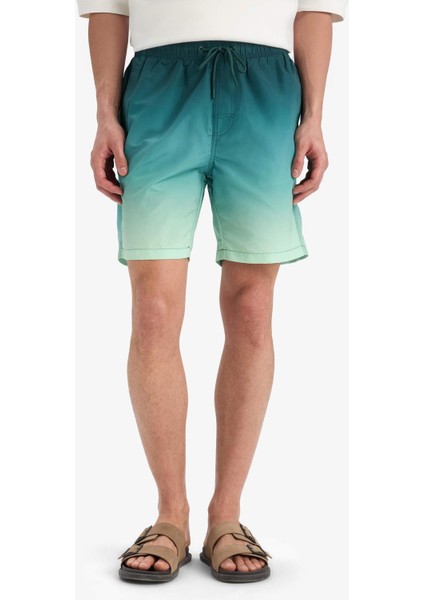 Regular Fit Degrade Baskılı File Astarlı Diz Üstü Deniz Şortu