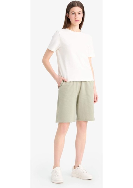 Regular Fit Beli Lastikli Düz Paça Bermuda Şort