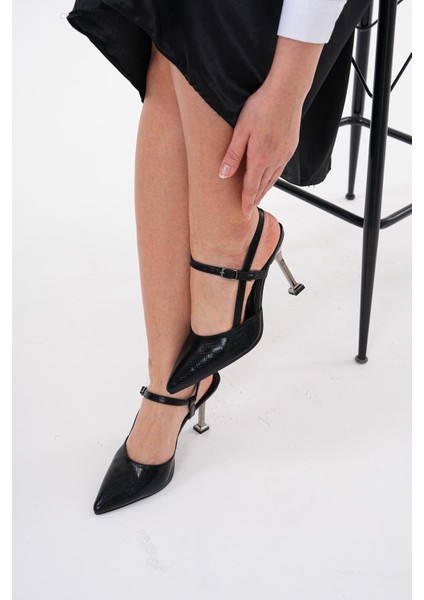 Kadın Siyah 8,5 cm Gümüş Topuklu Arkadan Bantlı Stiletto Topuklu Ayakkabı