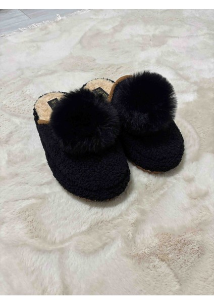 Ponponlu Kadın Terliği