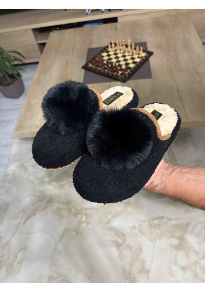 Ponponlu Kadın Terliği fırsatları