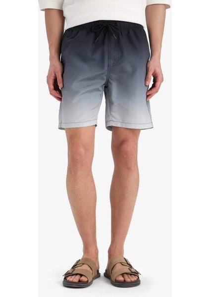 Regular Fit Degrade Baskılı File Astarlı Diz Üstü Deniz Şortu