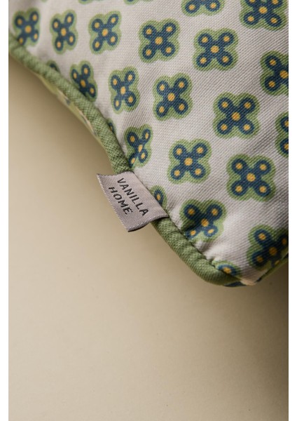 Merivo Desenli Biye Detaylı Kırlent Kılıfı modelleri