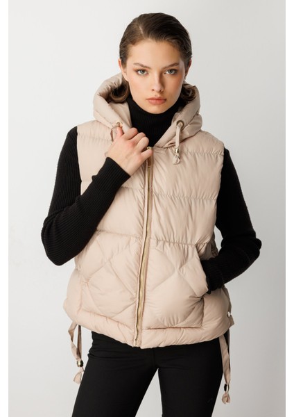Kadın Kapüşonlu Şişme Yelek 8581 Bej