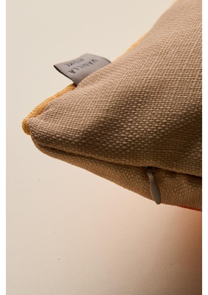 Good Vibes Baskılı Biye Detaylı Kırlent Kılıfı fırsatları