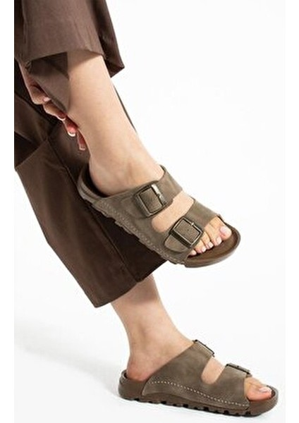 Çift Toka Unisex Terlik Açık Kahve Renk Yumuşak ve Hafif Tasarım fiyatları