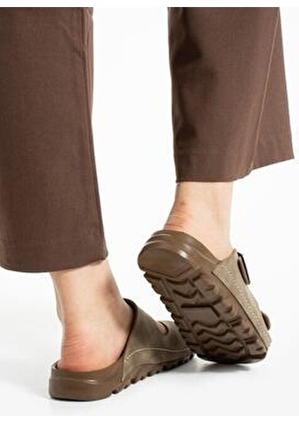 Çift Toka Unisex Terlik Açık Kahve Renk Yumuşak ve Hafif Tasarım indirimleri