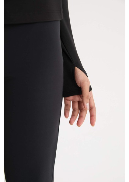 Fit Standart Fit Dik Yaka Fermuarlı İçi Yumuşak Tüylü Sporcu Uzun Kollu Tişört