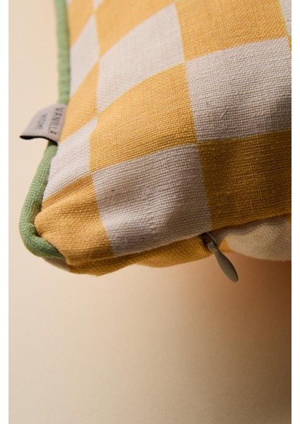 Shine And Smile Baskılı Biye Detaylı Kırlent Kılıfı fırsatları