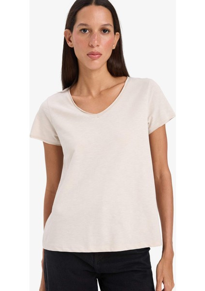 Regular Fit V Yaka Basic Düz Kısa Kollu Tişört