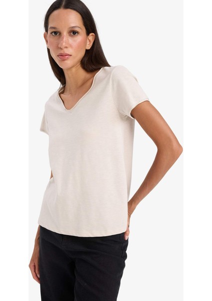 Regular Fit V Yaka Basic Düz Kısa Kollu Tişört