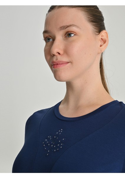 Kadın Trend Palamutlu Tshırt fırsatları