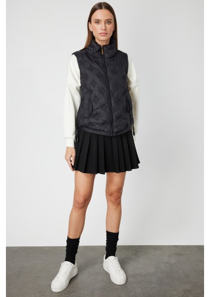 Kadın Dik Yaka Şişme Yelek 60997 Siyah modelleri