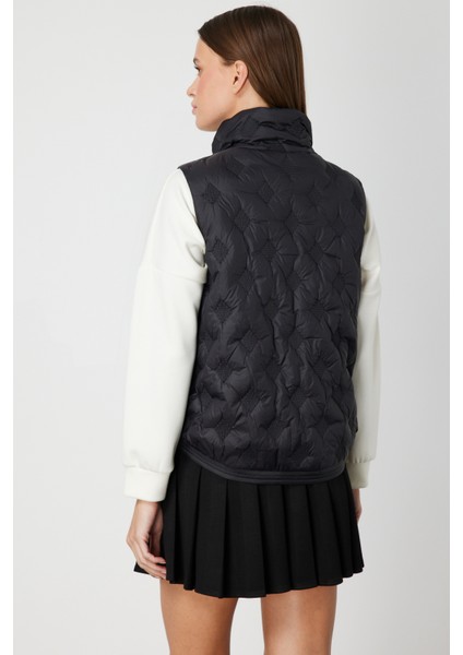 Kadın Dik Yaka Şişme Yelek 60997 Siyah fırsatları