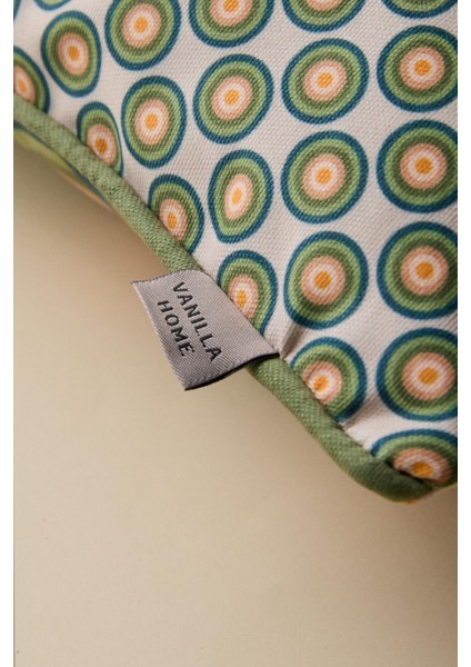 Retroloop Desenli Biye Detaylı Kırlent Kılıfı fırsatları