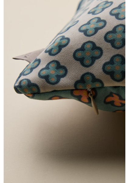 Merivo Desenli Biye Detaylı Kırlent Kılıfı fırsatları