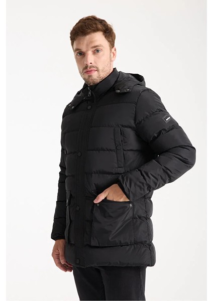 Erkek Siyah Çıkarılabilir Kapüşonlu Şişme Mont