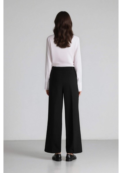 Afra x DeFacto Wide Leg Kumaş Palazzo Pantolon Üç Cepli Normal Bel Standart Boy E5970AX25SP