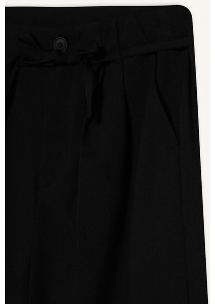 Afra x DeFacto Wide Leg Kumaş Palazzo Pantolon Üç Cepli Normal Bel Standart Boy E5970AX25SP