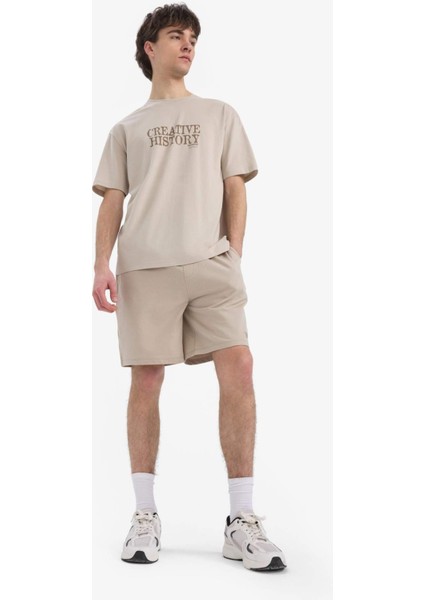 Beli Bağcıklı Dar Paça Şort