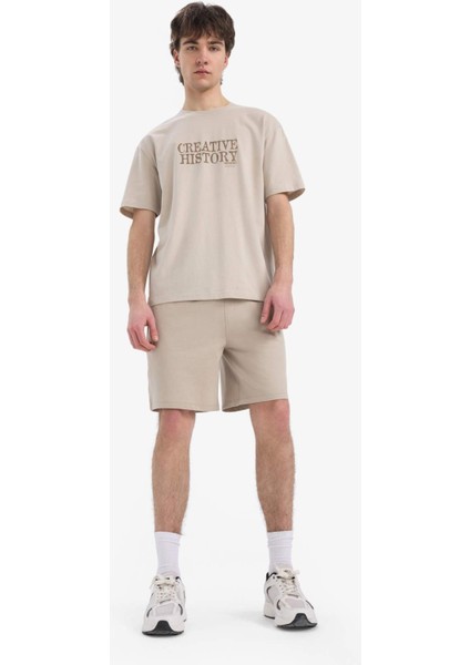 Beli Bağcıklı Dar Paça Şort