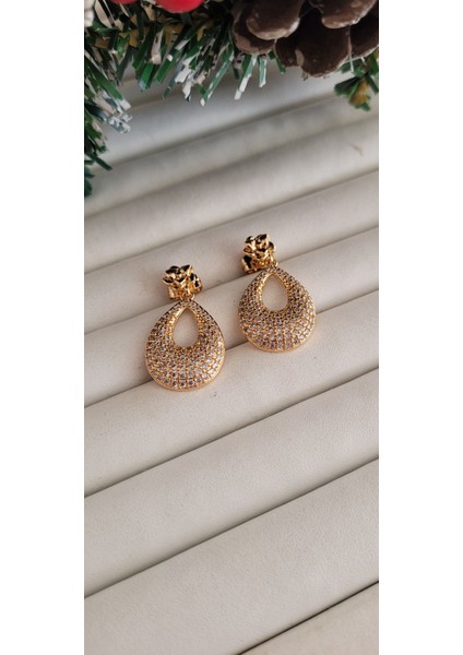 Gül Detaylı Damla Model Küpe modelleri