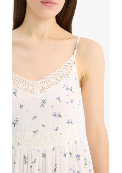 A Kesim Dantelli V Yaka Çiçekli Krinkıl Kumaş Askılı Maxi Elbise E6069AX25SM