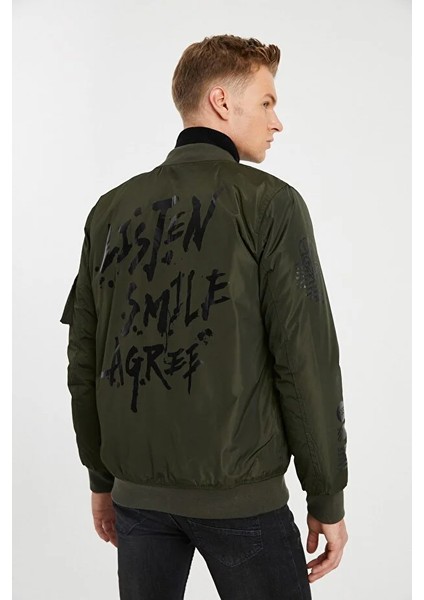 Erkek Haki Baskı Detaylı Su Geçirmez Pvc Kaplamalı Mont fiyatları